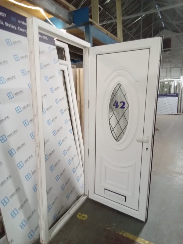 Used White Upvc Front Door 905mm x 2090mm 0417 - Image 4
