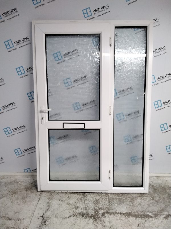 Used White Upvc Front Door And Side Panel 1375mm x 2045mm DS016 - Image 2