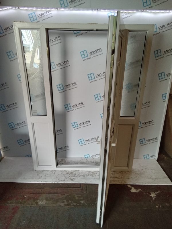 Used White Upvc Front Door And Side Panels 1540mm x 2035mm DS015 - Image 4