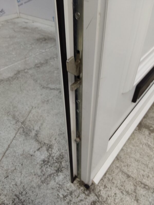 Used White Upvc Front Door 930mm x 2070mm (reduce to 915mm) 0387 - Image 8