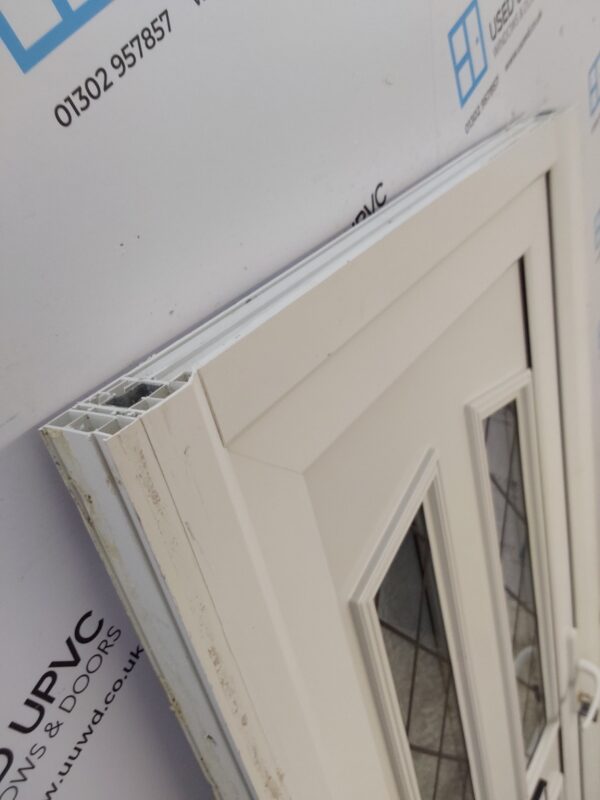 Used White Upvc Front Door 885mm x 2060mm (reduce to 835mm) C9D35 - Image 4