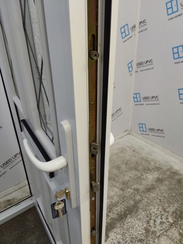 Used White Upvc Front Door 885mm x 2060mm (reduce to 835mm) C9D35 - Image 6