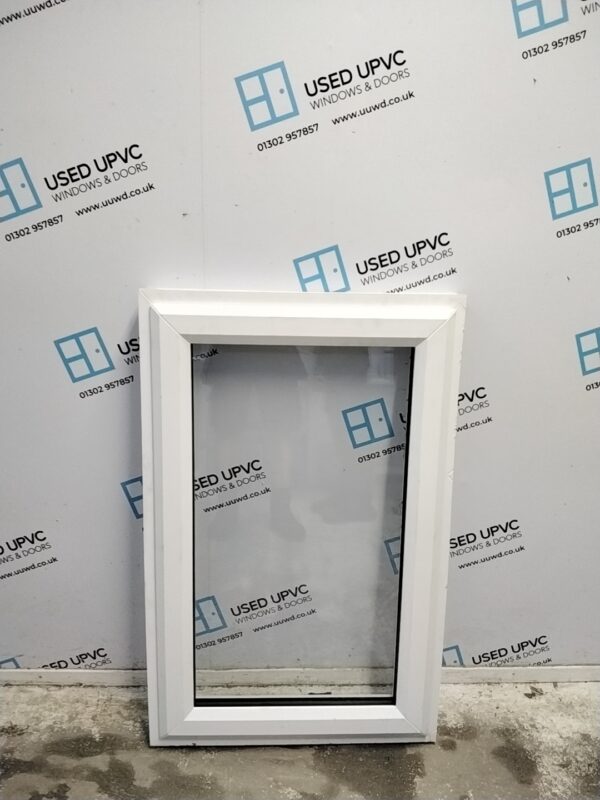 Used White Upvc window 610mm x 955mm W0446