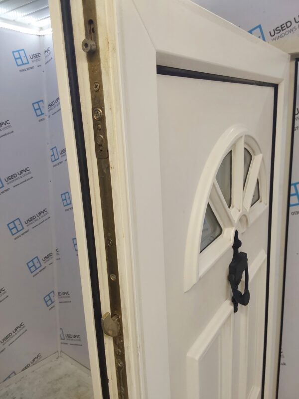 Used White Upvc Front Door 890mm x 2010mm C6024 - Image 5