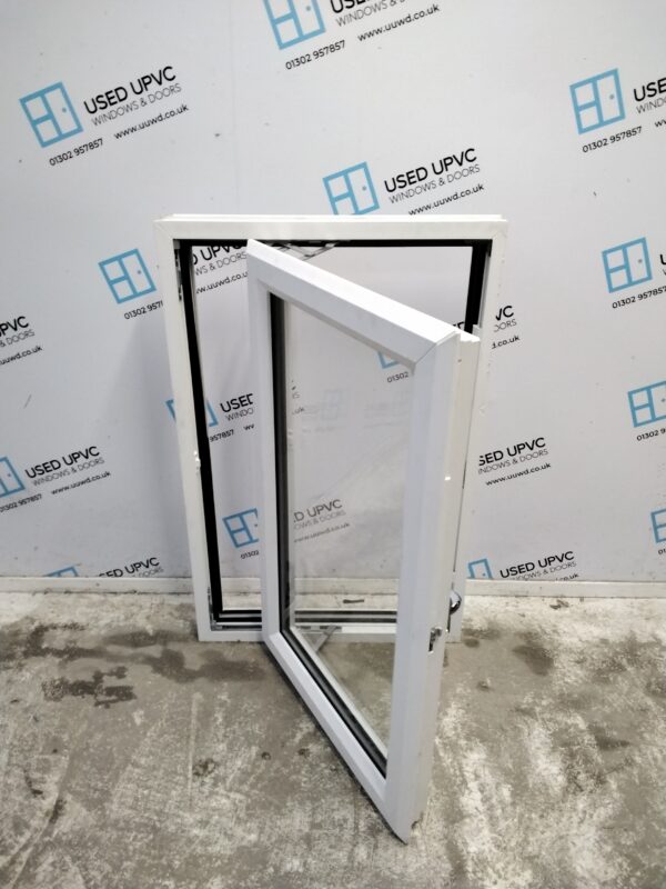 Used White Upvc window 610mm x 955mm W0446 - Image 2