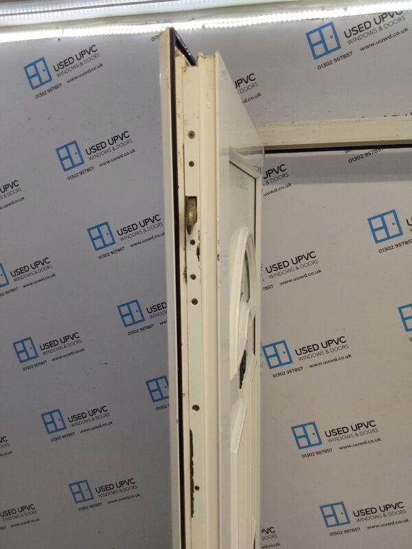 Used White Upvc Front Door 950mm x 1975mm 0441 - Image 4