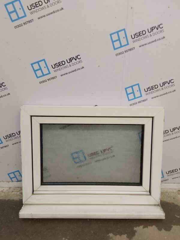 Used White Upvc Tilt And Turn Window 890mm x 670mm C2B006