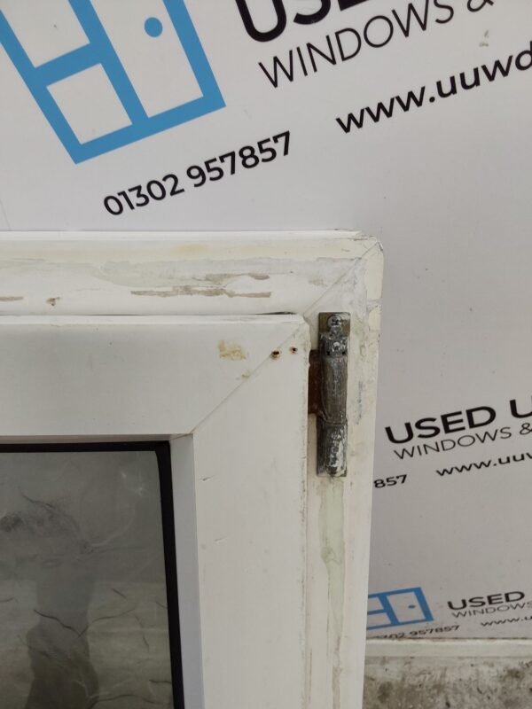 Used White Upvc Tilt And Turn Window 890mm x 670mm C2B006 - Image 8