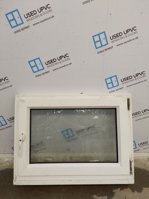 Used White Upvc Tilt And Turn Window 890mm x 670mm C2B006 - Image 2