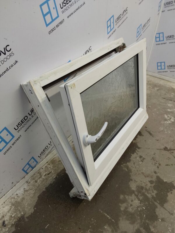 Used White Upvc Tilt And Turn Window 890mm x 670mm C2B006 - Image 3