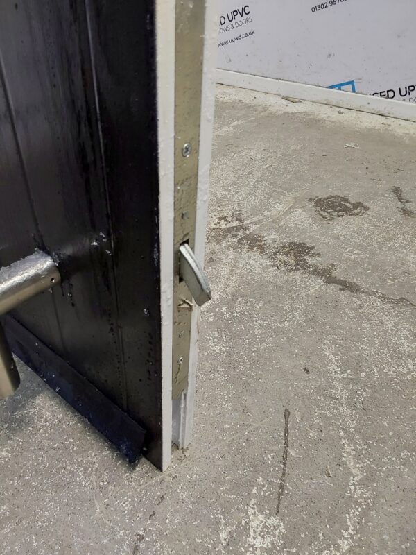 Used Black Composite Front Door 925mm x 2095mm 0685 - Image 5