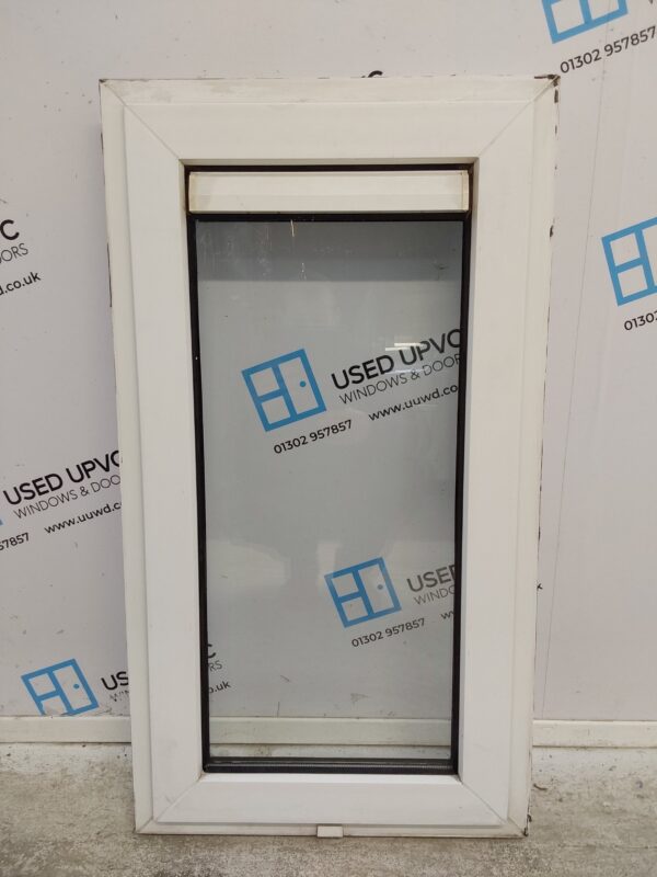 Used White Upvc Window 525mm x 950mm W0101