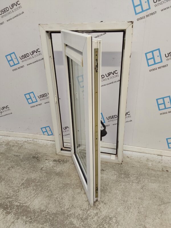 Used White Upvc Window 525mm x 950mm W0101 - Image 3