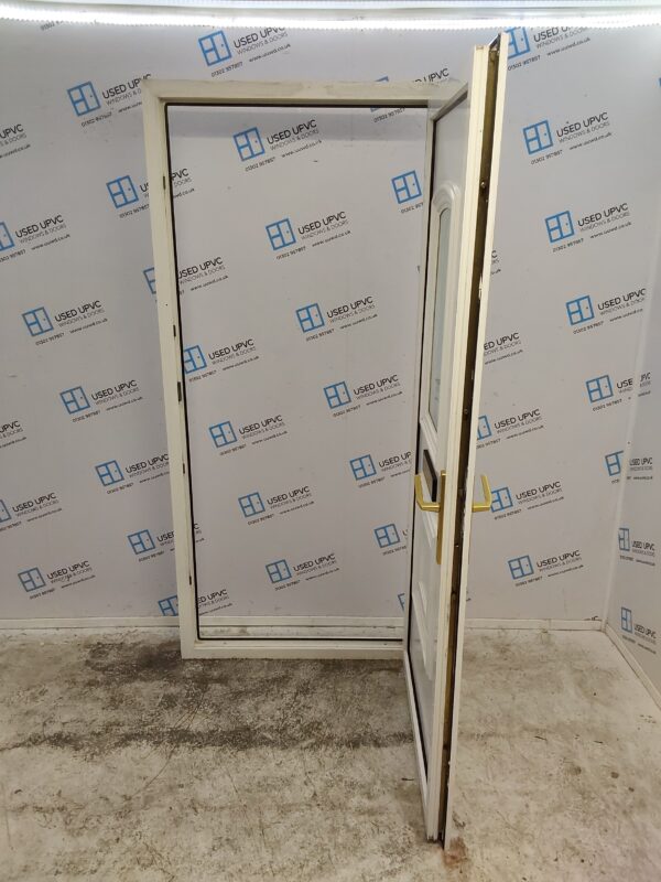 Used White Upvc Front Door 975mm x 2130mm 0066 - Image 3