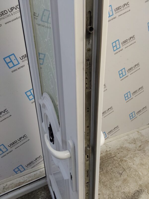 Used White Upvc Front Door 880mm x 2045mm C6004 - Image 5