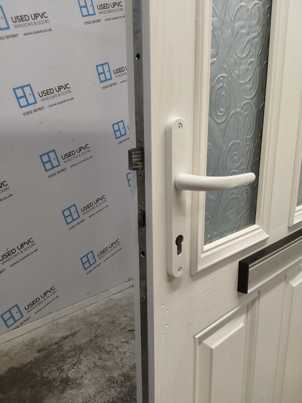 Used White Composite Front Door 880mm x 2035mm 0149 - Image 5