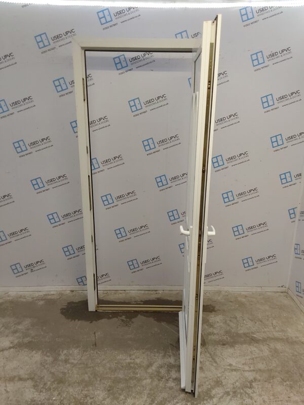Used White Upvc Front Door 905mm x 2075mm (Reduce To 880mm) 0606 - Image 3