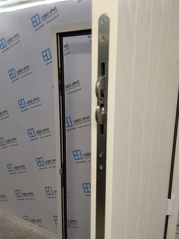Ex-display White Composite Door 900mm x 2075mm C1ND82 - Image 4