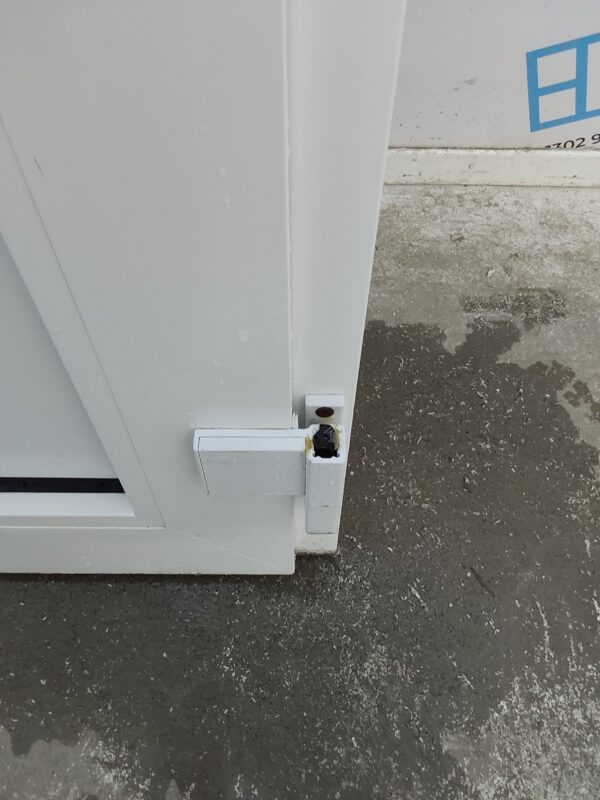 Used White Upvc Front Door 995mm x 2045mm C8D40 - Image 8