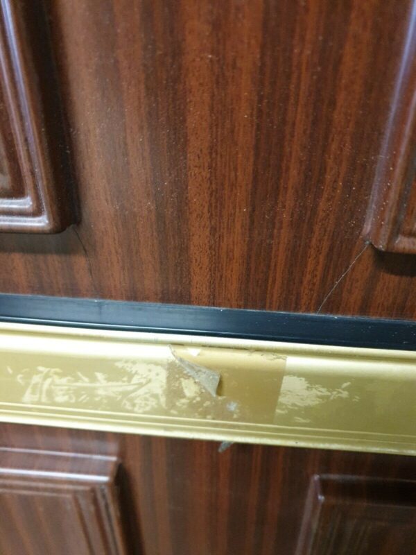 Upvc Front Door 865mm X 2100mm - Image 3