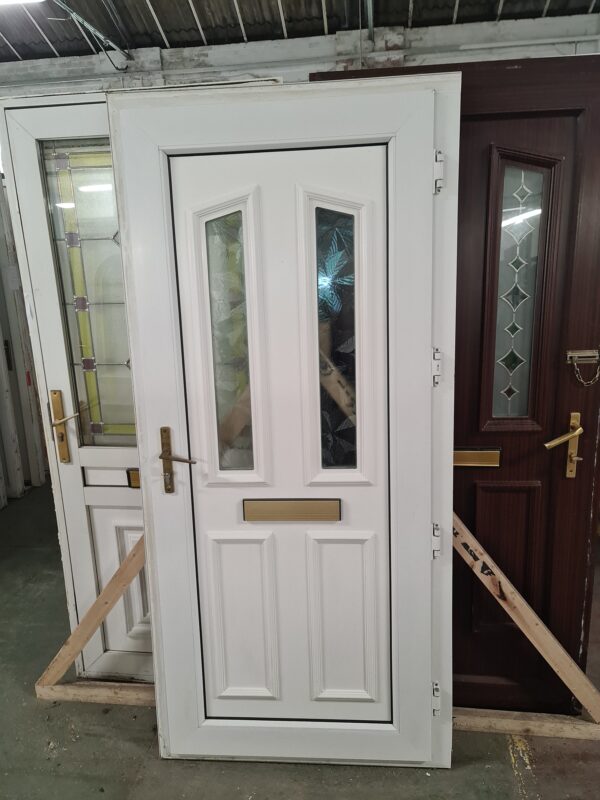 Used white upvc front door 940mm x 2040mm (0351) - Image 2