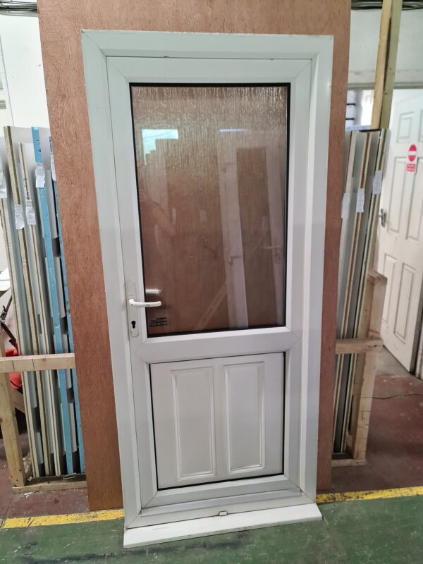 Used white upvc back door 920mm x 2080mm (0261)