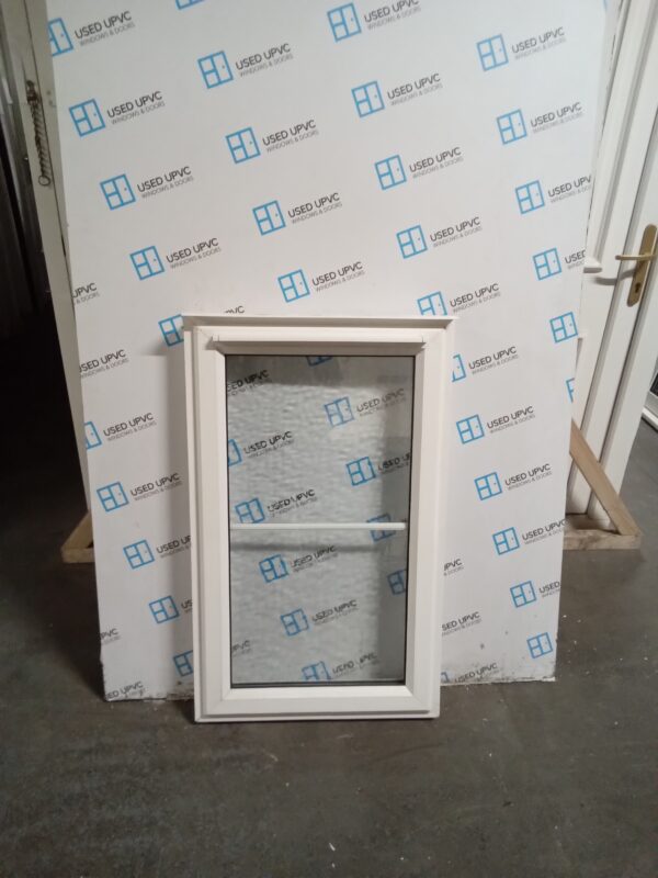 Used White Upvc Window 620mm x 1010mm WO296