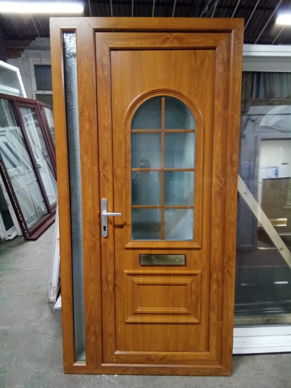 Used Oak Upvc Front Door And Side 1105mm x 2210mm FD0004