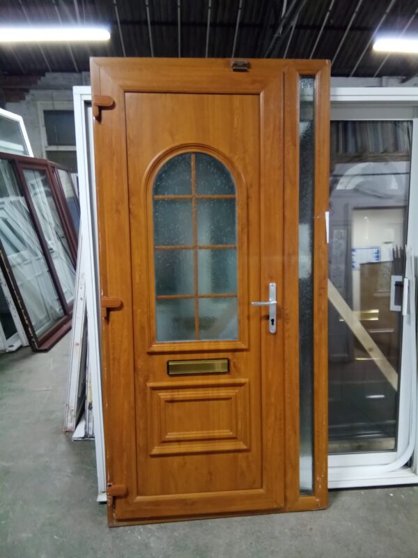 Used Oak Upvc Front Door And Side 1105mm x 2210mm FD0004 - Image 2