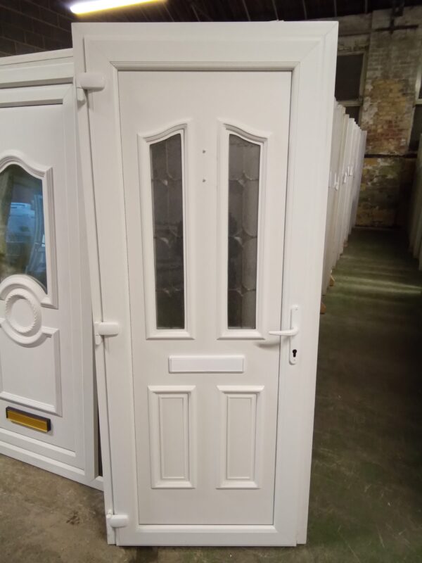 Used White Upvc Front Door 885mm x 2070mm 0075 - Image 2