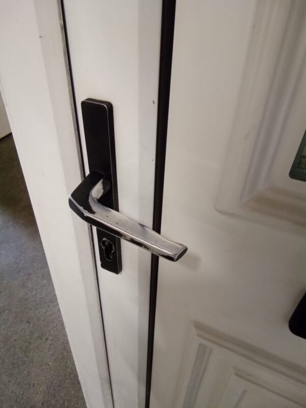 Used White Upvc Front Door 900mm x 2020mm 0103 - Image 3