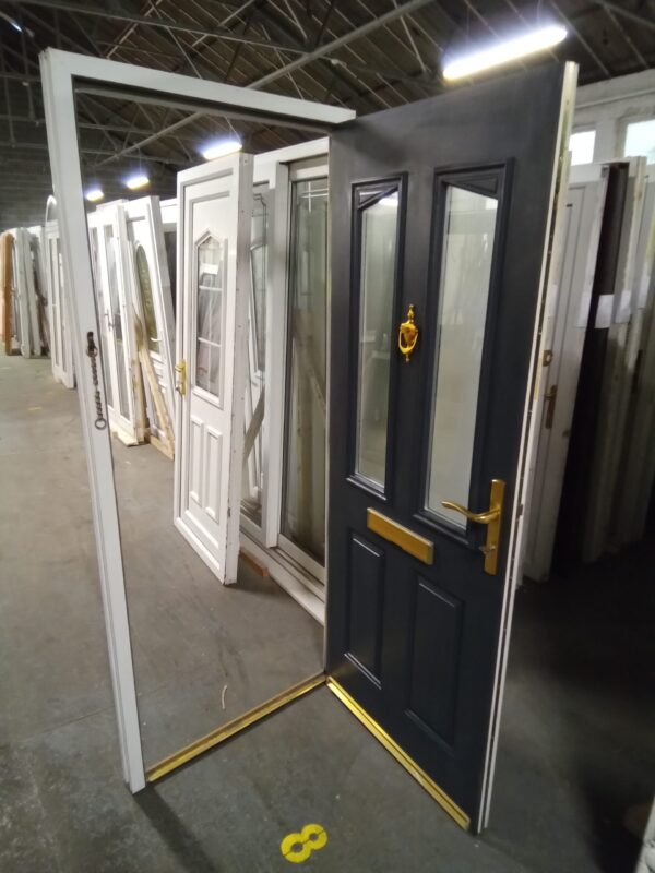 Used Anthracite Grey Composite Front Door 910mm x 2090mm 0714 - Image 3