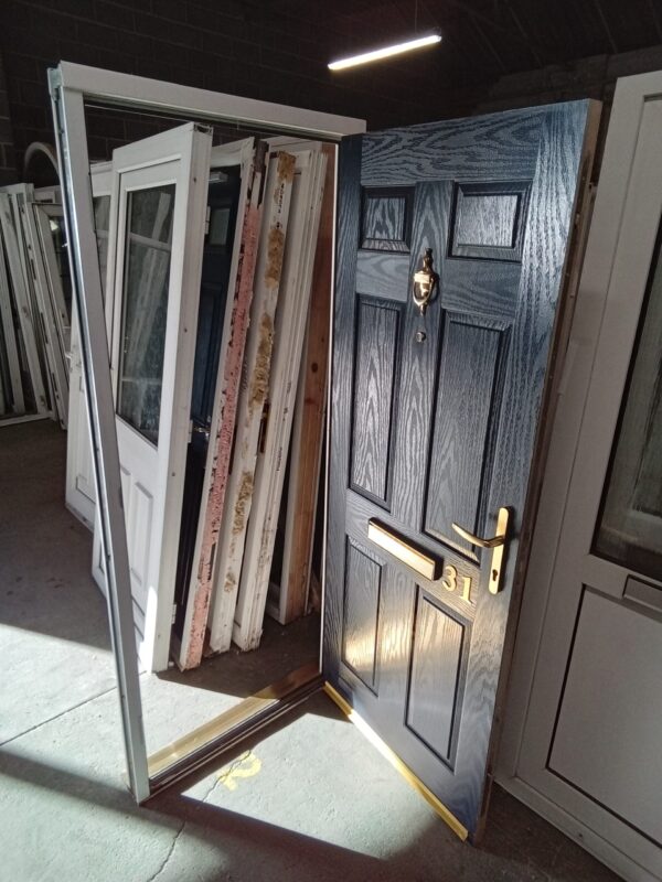 Used Blue Composite Front Door 870mm x 2030mm 0224 - Image 3