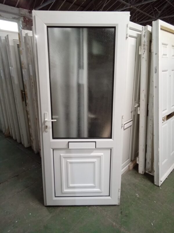 Used White Upvc Front Door 895mm x 2070mm 0299 - Image 2