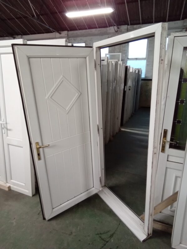 Used White Upvc Back Door 930mm x 2050mm 0371 - Image 3