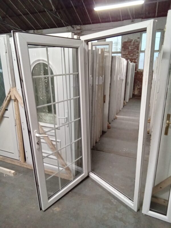 Used White Upvc Full Glass Back Door 950mm x 2050mm 0537 - Image 4