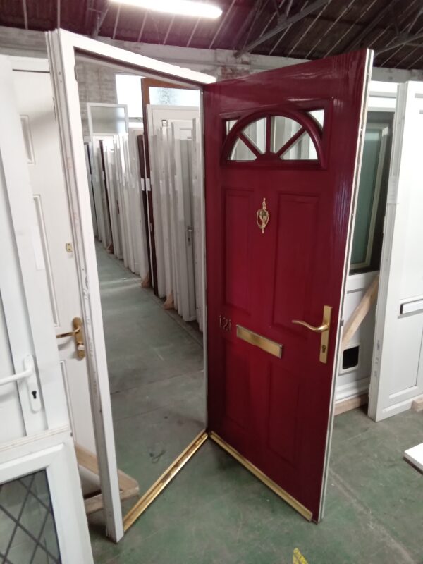 Used Red Composite Front Door 920mm x 2085mm 0289 - Image 2