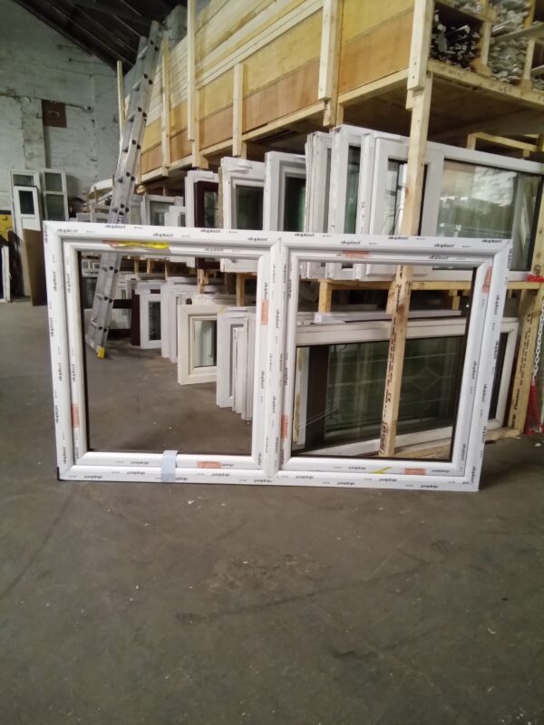 Brand New Oak Upvc Window Frame 1770mm x 1040mm USW061 - Image 2