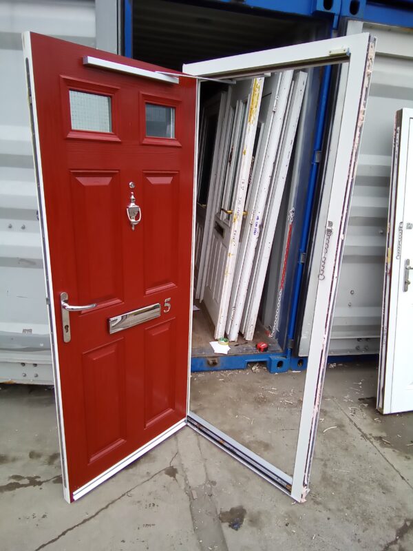 Used red composite front door 900mm x 1985mm C9D25 - Image 2