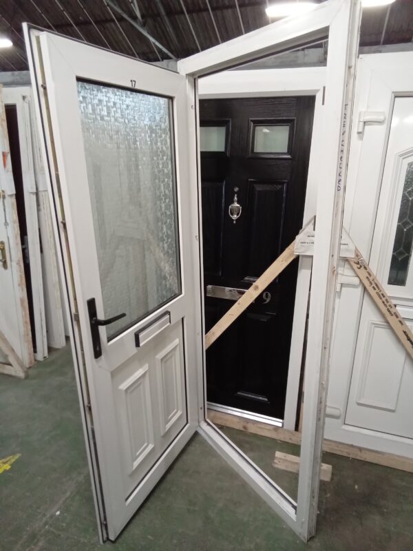 Used White Upvc Front Door 920mm x 2050mm 0279 - Image 3