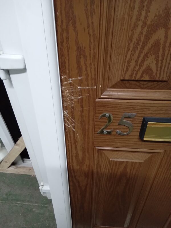 Used Brown Composite Front Door 890mm x 2055mm 0327 - Image 3