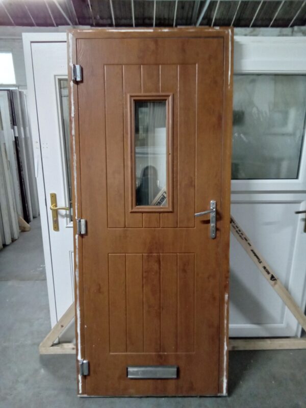 Used Oak Composite Front Door 900mm x 2110mm 0553 - Image 5
