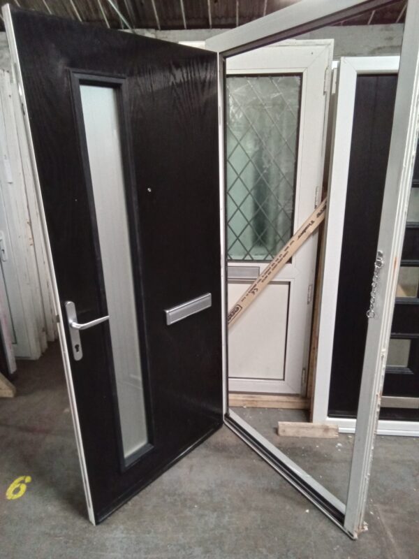 Used Black Composite Front Door 1020mm x 2100mm EA6-B - Image 3
