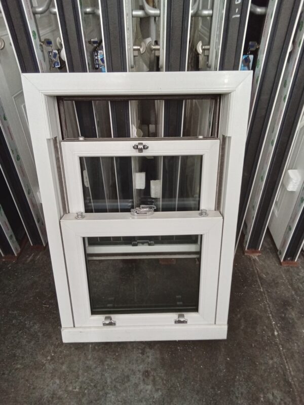 Brand New Rosewood Upvc Sliding sash window 600mm x 890mm SS09 - Image 4