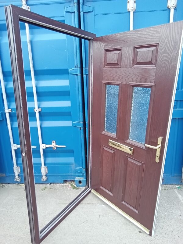 Used Rosewood Composite Front Door 1000mm x 2030mm C6D49 - Image 3