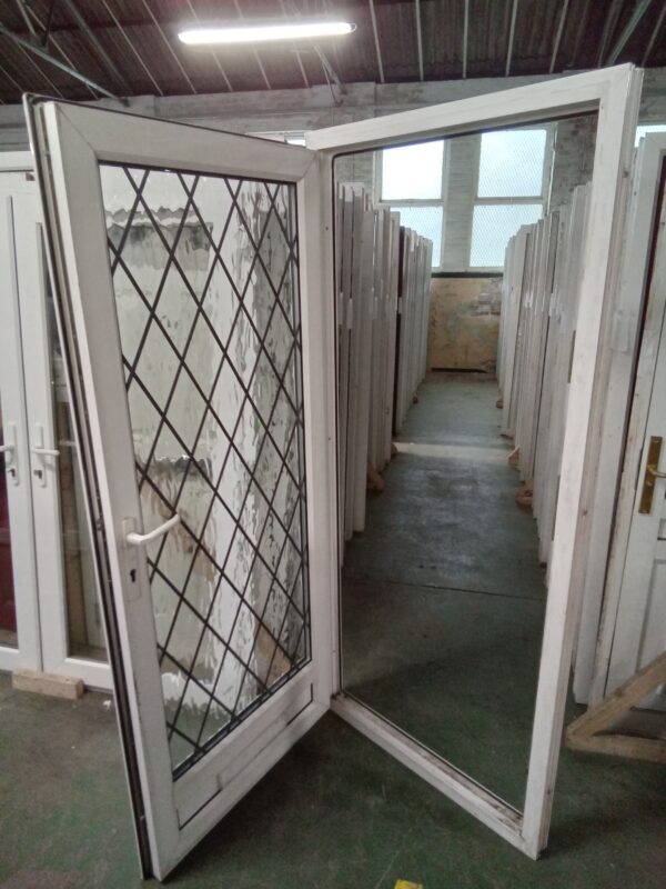 Used White Upvc Front Door 925mm x 2050mm 0346 - Image 3