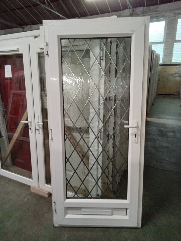 Used White Upvc Front Door 925mm x 2050mm 0346 - Image 4