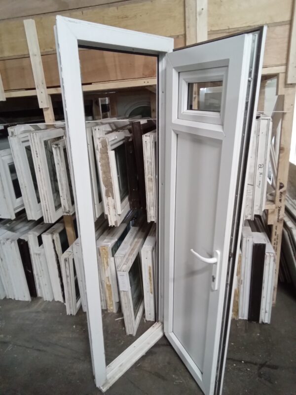 Used White Upvc Kennel door 650mm x 1880mm DK4 - Image 3