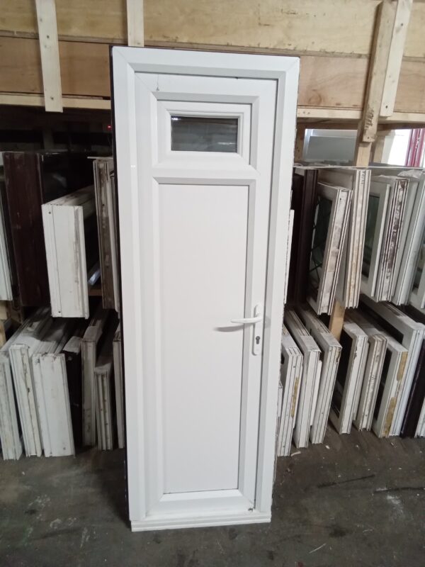 Used White Upvc Kennel door 650mm x 1870mm DK5 - Image 5