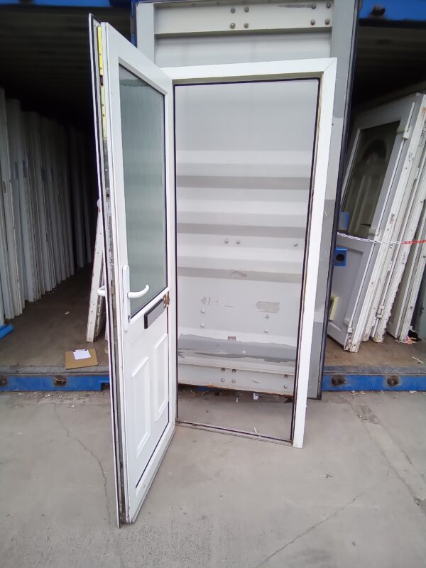 Used White Upvc Front Door And Frame 870mm x 2055mm C10D29 - Image 5